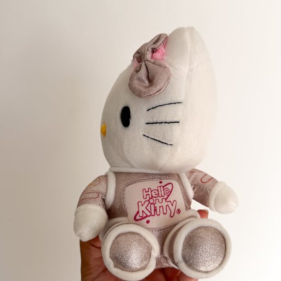 Hello Kitty Sanrio Vintage 2000 Pink Astronaut 7.5" Plush Toy - Picture 2 of 5